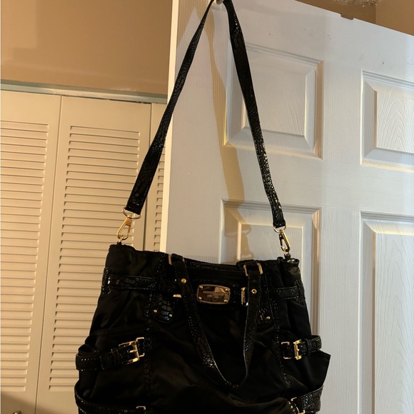 MICHAEL KORS BLACK LEATHER NYLON BAG, EXCELLENT CONDITION. - Picture 8 of 8